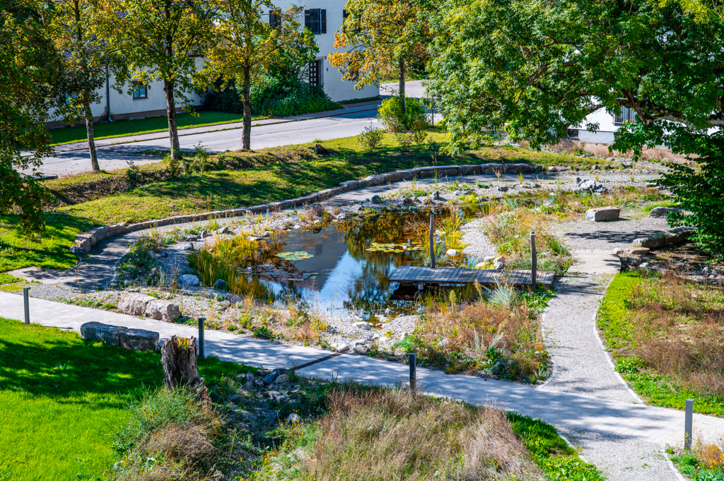 Gewerbegebäude in direkter Airport- und Autobahnnähe